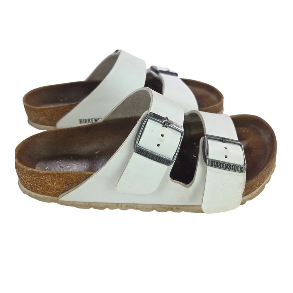 Birkenstock | White Arizona Birko-Flor Sandals | Size 38 (7-7.5)
